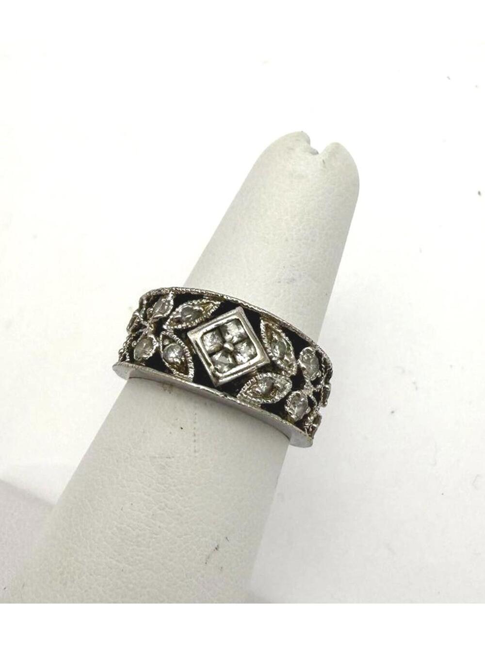Vintage Silver  Decorative Ring with Clear Stones Size 5.75